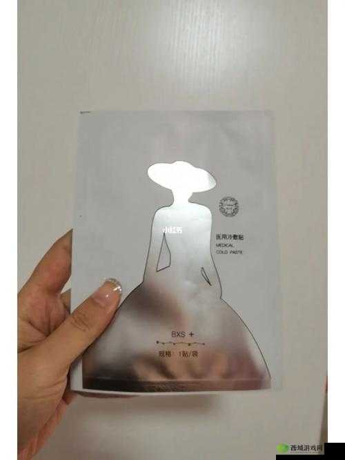 美国：一面亲上边一面膜下边的复杂关系